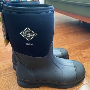 Women’s Mid Chore Muck Moot with Steel Toe